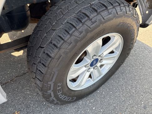 Used 2018 Ford F150 XLT AWD/4WD image 11