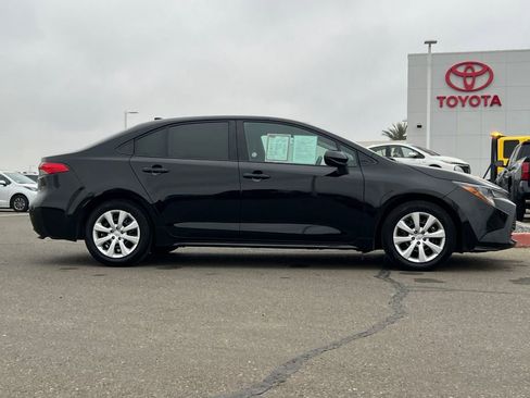 Certified 2025 Toyota Corolla LE image 3