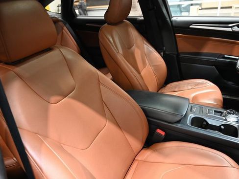 Used 2019 Ford Fusion Titanium image 8