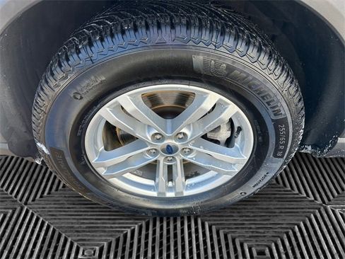 Used 2020 Ford Explorer XLT w/ Equipment Group 202A image 14