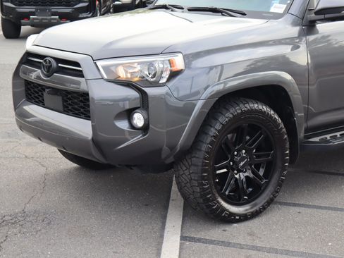Used 2023 Toyota 4Runner SR5 Premium w/ Moonroof Package AWD/4WD image 6