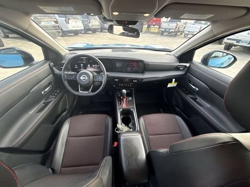Used 2025 Nissan Kicks SR AWD/4WD image 21