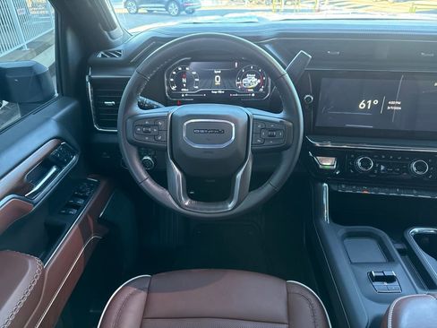 Used 2025 GMC Sierra 2500 Denali Ultimate image 13