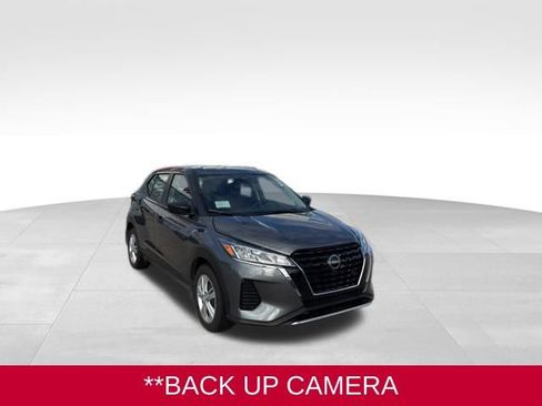 Certified 2025 Nissan Kicks Play S image 9