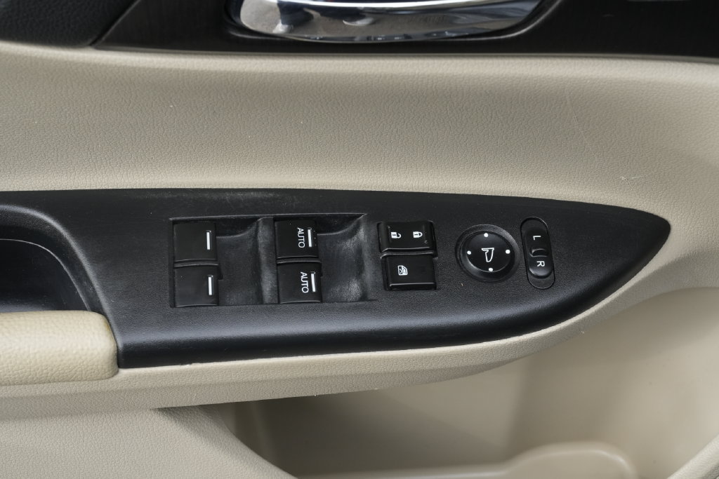 Used 2014 Honda Accord EX-L image 19