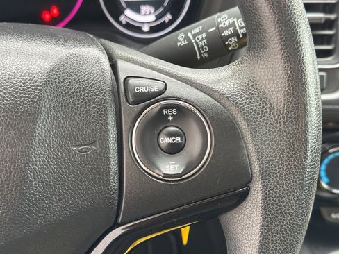 Used 2016 Honda HR-V LX image 16