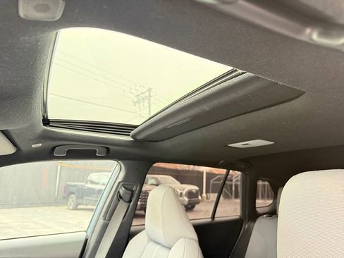 Certified 2024 Toyota Corolla Cross SE w/ Moonroof Package image 26