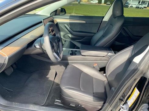 Used 2023 Tesla Model 3 Standard Range image 23