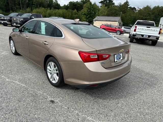 Used 2018 Chevrolet Malibu LT w/ Driver Confidence Package FWD image 3