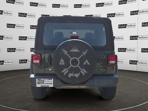 Used 2022 Jeep Wrangler Sport AWD/4WD image 5
