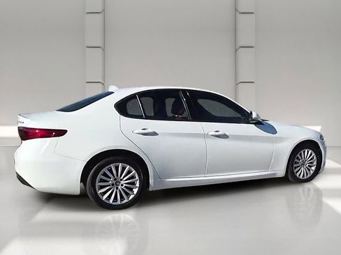 Used 2022 Alfa Romeo Giulia Sprint image 36