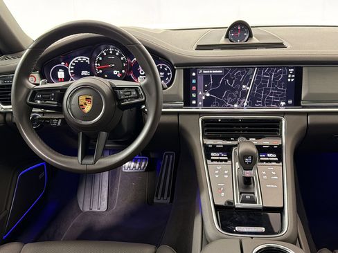 Used 2022 Porsche Panamera 4 Platinum Edition AWD/4WD image 31