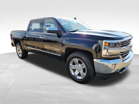 Used 2018 Chevrolet Silverado 1500 LTZ w/ Texas Edition image 9