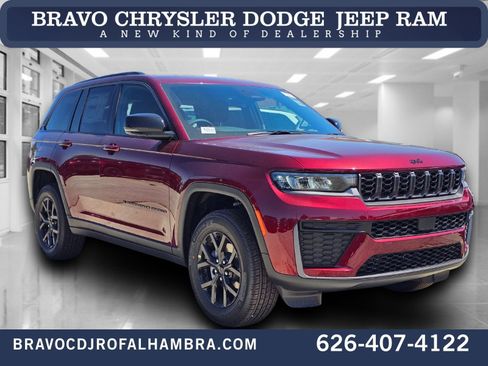 New 2026 Jeep Grand Cherokee Altitude RWD image 1