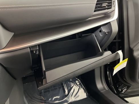 New 2026 Nissan Rogue SV w/ Cold Weather Package FWD image 37