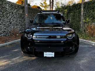 Used 2024 Land Rover Defender 130 X-Dynamic SE video 2