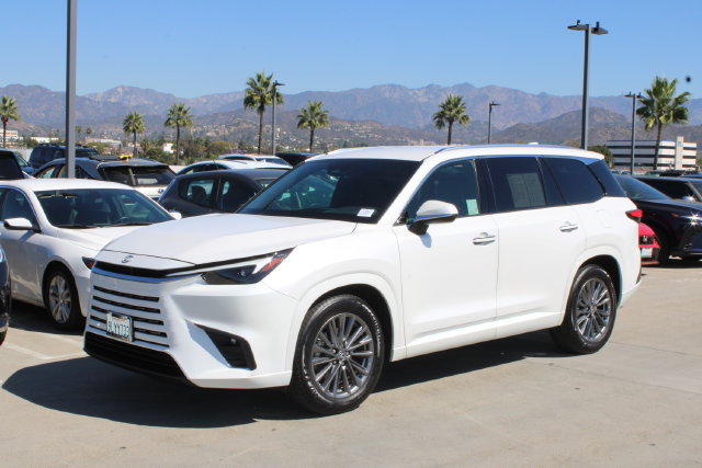Certified 2024 Lexus TX 350 FWD w/ Cold Weather Package image 3