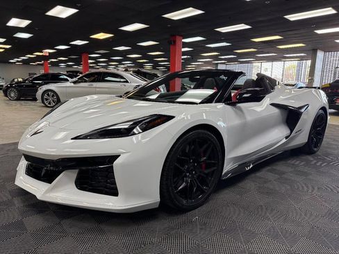 Used 2024 Chevrolet Corvette Z06 image 7