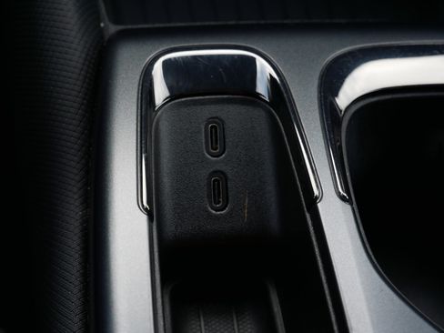 Used 2024 Chevrolet Equinox EV RS image 31