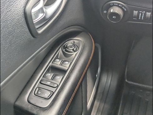Used 2021 Jeep Compass Limited w/ Sun and Sound Group AWD/4WD image 27