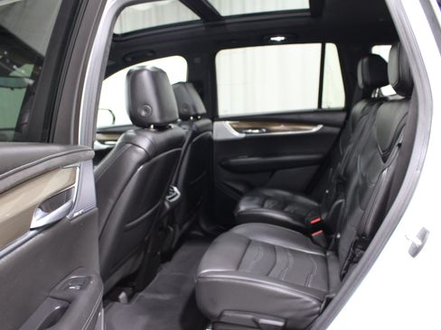 Used 2022 Cadillac XT6 Premium Luxury w/ Platinum Package AWD/4WD image 22