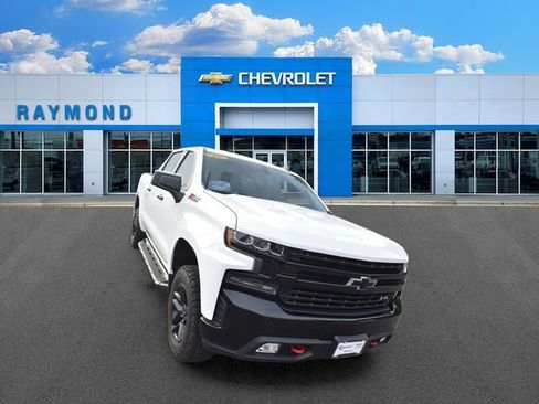 Certified 2019 Chevrolet Silverado 1500 LT Trail Boss AWD/4WD image 9
