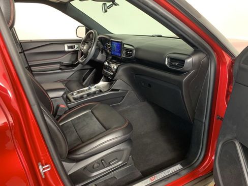 Used 2022 Ford Explorer ST-Line w/ Class IV Trailer Tow Package AWD/4WD image 39