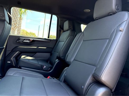 New 2026 Chevrolet Suburban LT w/ Comfort Package RWD image 21