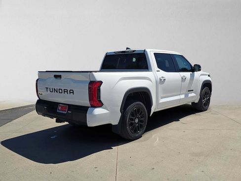 Used 2024 Toyota Tundra Limited AWD/4WD image 3