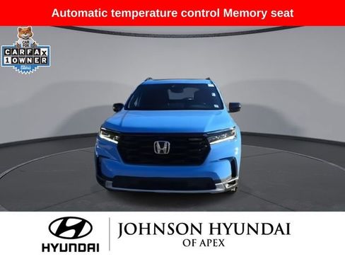 Used 2025 Honda Pilot TrailSport image 3