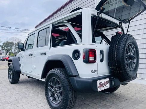 Used 2024 Jeep Wrangler Unlimited Sport AWD/4WD image 7