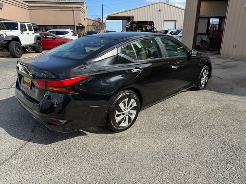 Used 2022 Nissan Altima 2.5 S image 5