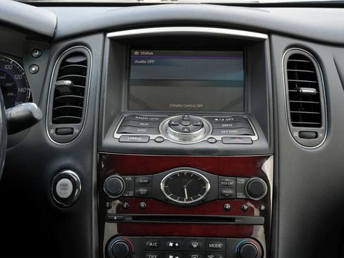 Used 2016 INFINITI QX50 Journey w/ Premium Package image 12