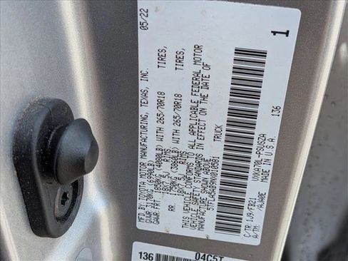 Used 2022 Toyota Tundra SR5 w/ Convenience Package image 15