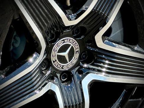 New 2027 Mercedes-Benz GLC 300 4MATIC image 10