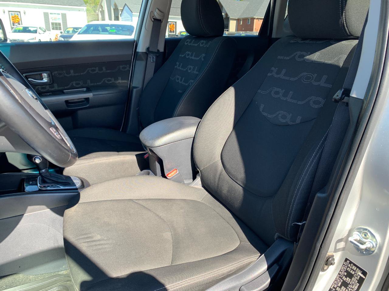 Used 2013 Kia Soul + w/ Audio Pkg FWD image 11