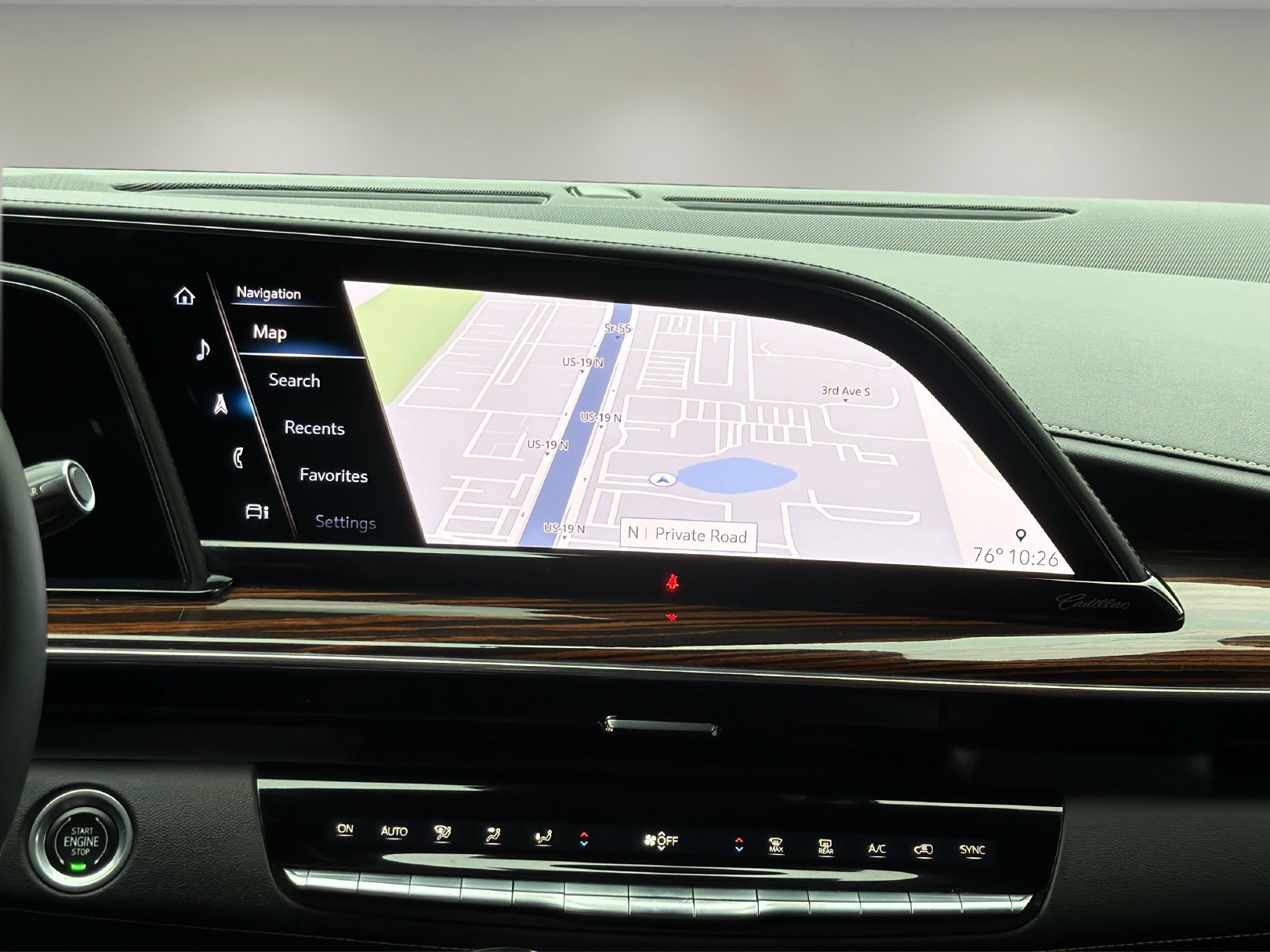 Used 2021 Cadillac Escalade ESV Premium Luxury AWD/4WD image 18