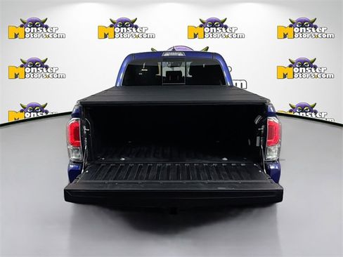 Used 2022 Toyota Tacoma TRD Off-Road image 26