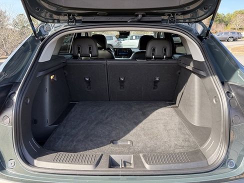 Used 2025 Chevrolet Trax LT image 30