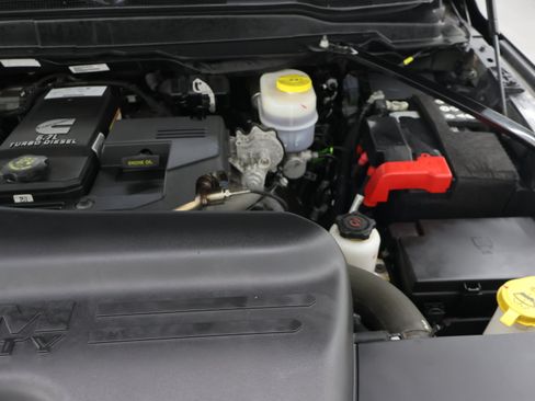 Used 2023 RAM 2500 Laramie AWD/4WD image 19