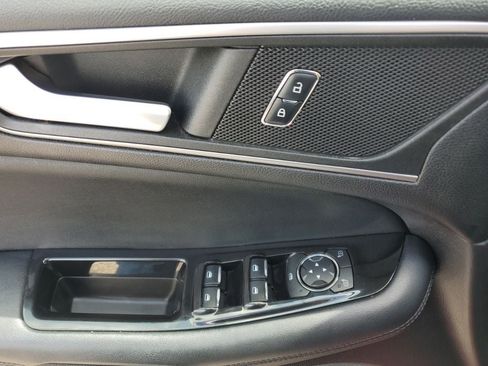 Used 2015 Ford Edge SEL w/ Equipment Group 201A FWD image 21