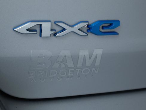Used 2023 Jeep Grand Cherokee 4WD 4xe w/ Luxury Tech Group II image 35