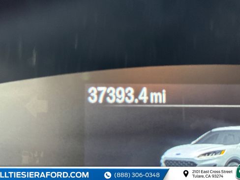 Used 2020 Ford Escape SE image 11