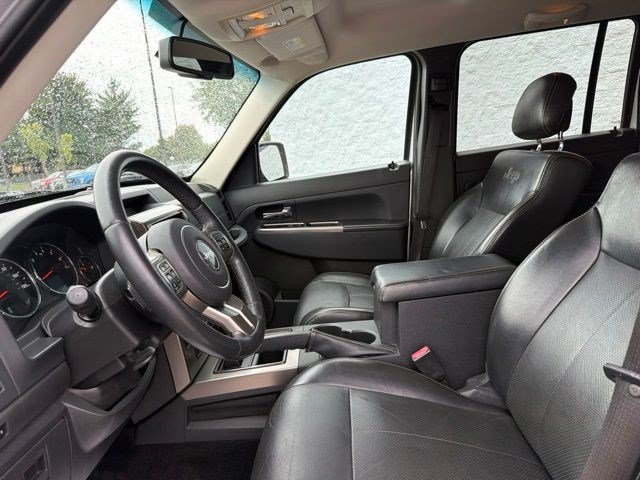 Used 2012 Jeep Liberty Limited AWD/4WD image 13
