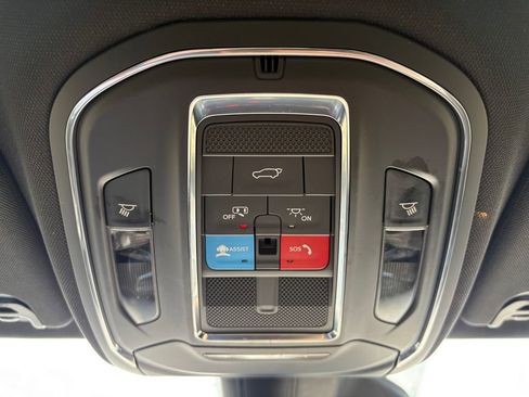Used 2024 Jeep Wagoneer Series II AWD/4WD image 26