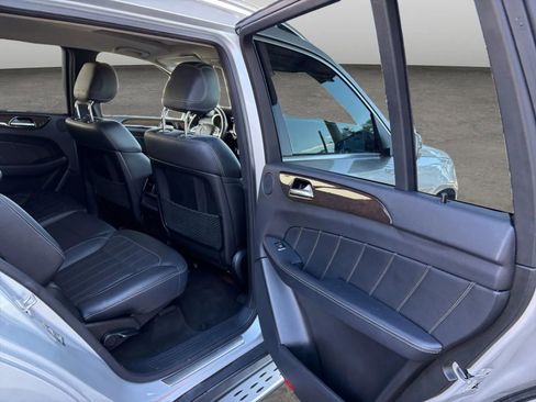 Used 2016 Mercedes-Benz GL 450 4MATIC image 16