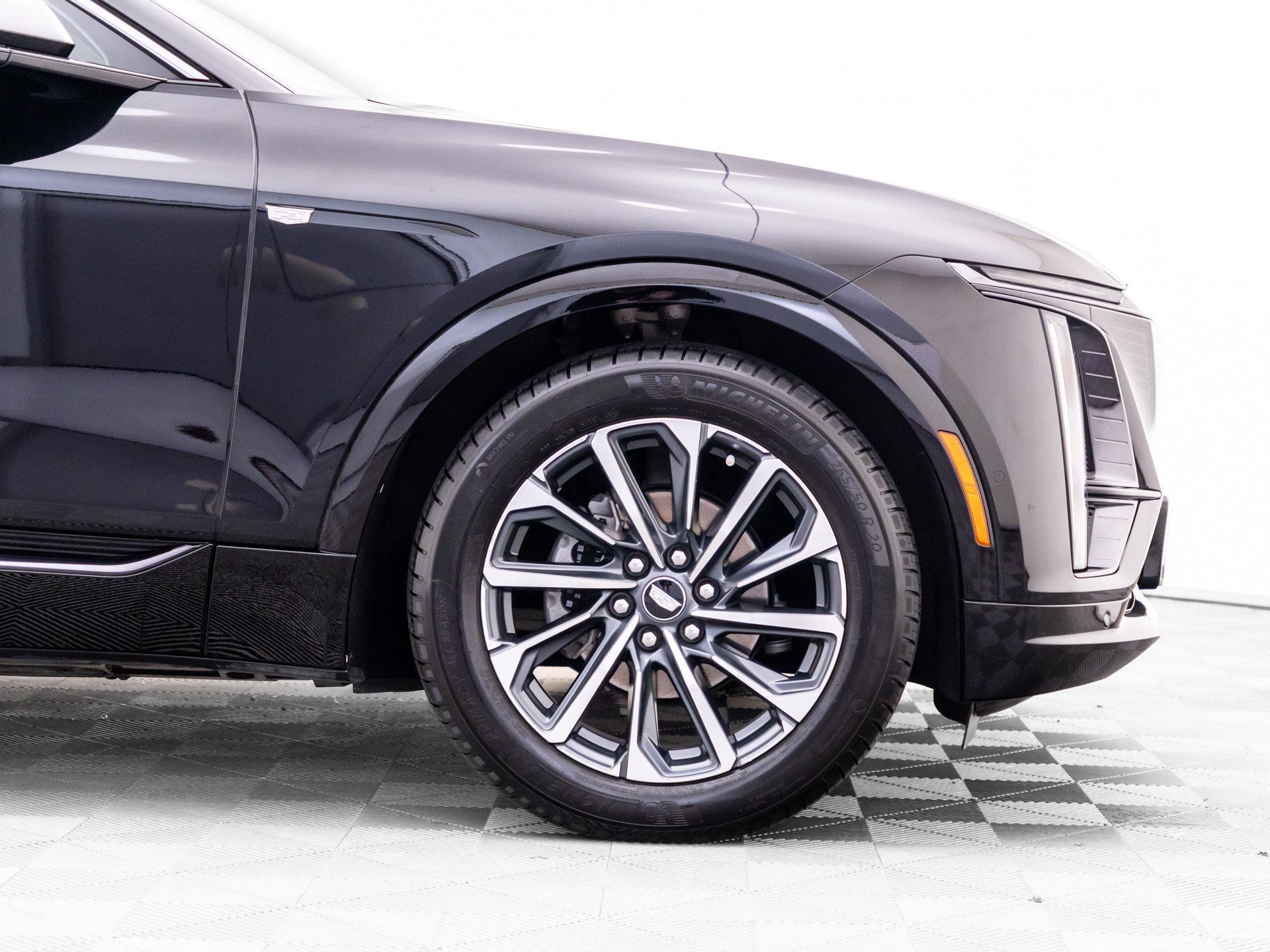 Used 2024 Cadillac Lyriq Sport w/ LPO, Floor Liner Package AWD/4WD image 38