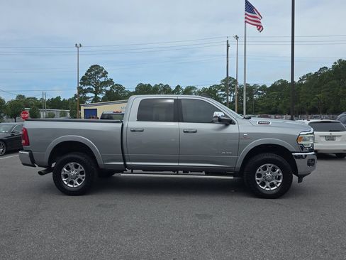 Used 2022 RAM 2500 Laramie AWD/4WD image 7