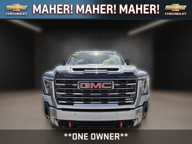 Used 2025 GMC Sierra 2500 AT4 w/ Technology Package AWD/4WD image 2