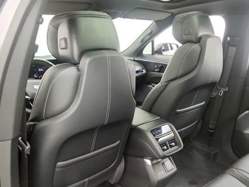 Used 2024 Cadillac Lyriq Luxury AWD/4WD image 45